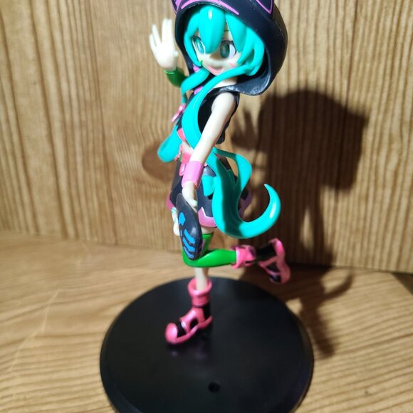 Hatsune Miku anime figure (AS IS) - Picture 2 of 6